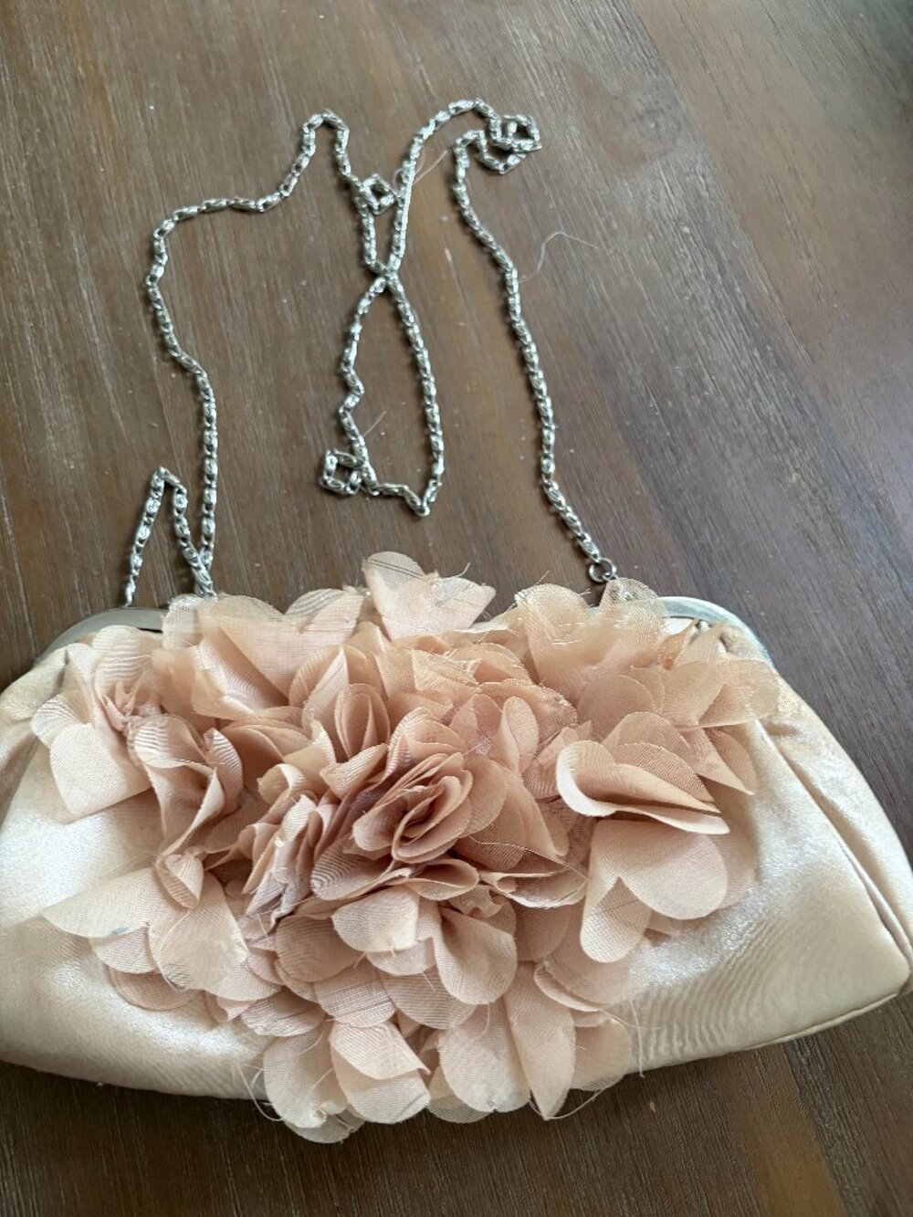 Pochette de Soirée Satin Rose Poudré Fleurs 3D / Champagne Clutch